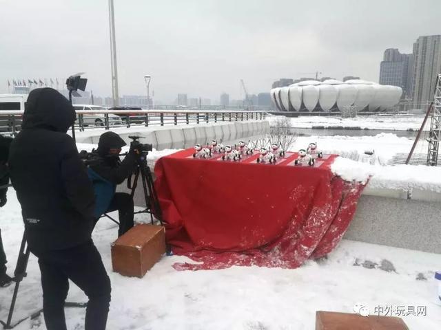 实丰旺仔小六央视“小春晚”惊艳亮相 玩具智造正式启航